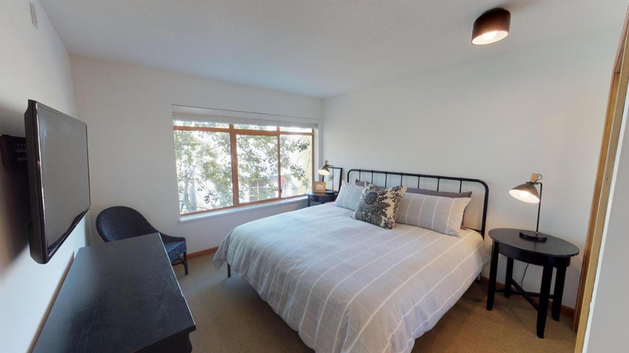 Stoney Creek- Lagoons By Whistler Premier Exterior photo